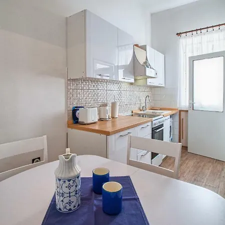Rosy Apartman Póla